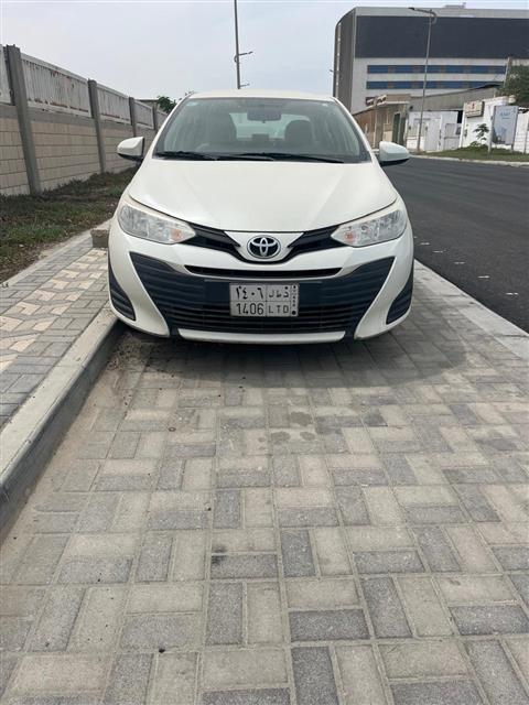 تويوتا يارس سيدان واي 1.5L اوتوماتيك 
