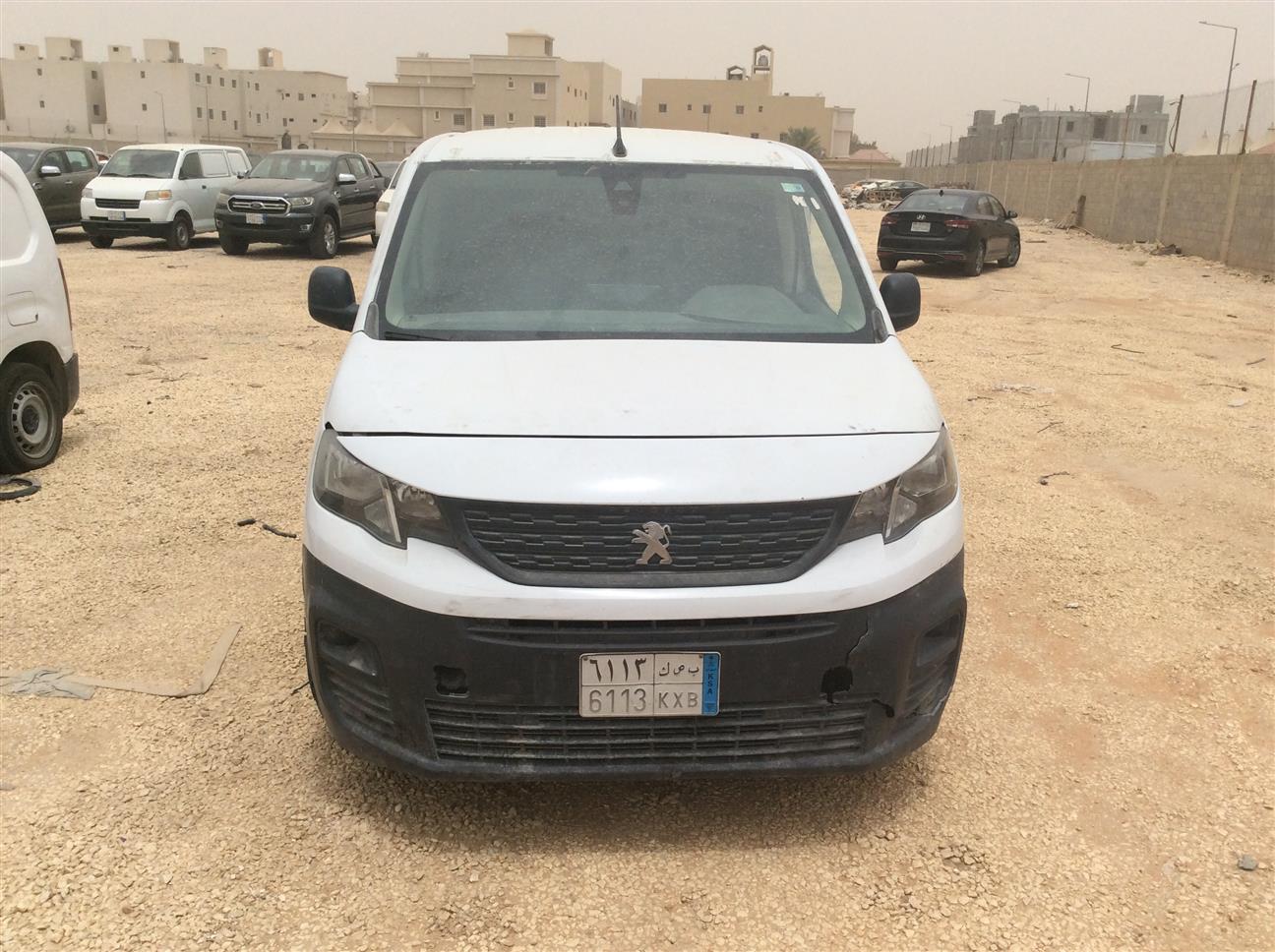 بيجو بارتنر فان بضاعه بنزين عادي  المحرك لايعمل تباع على حاتتها