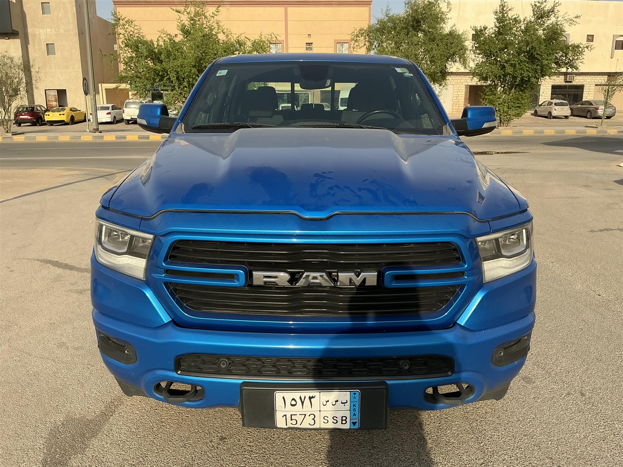 دوج رام 1500غمارتين بج هورن اسبورت 3.6L - اتوماتيك 4X4