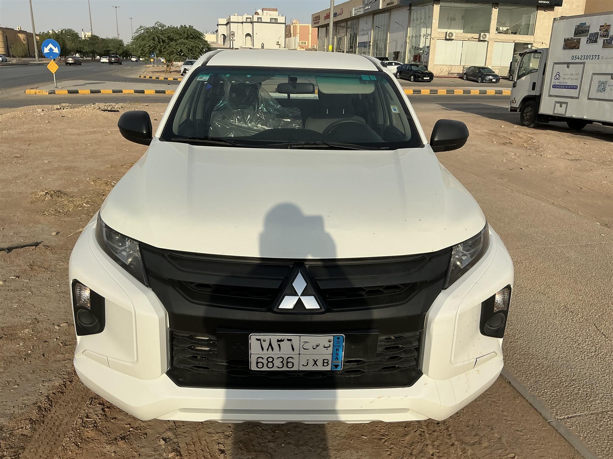 مستوبيشي بيك اب غمارتين 4X2 عادي ديزل