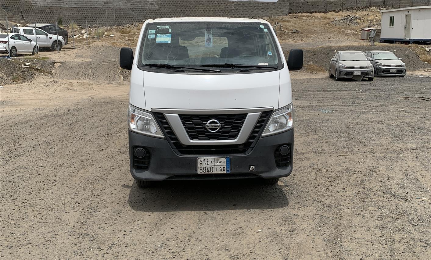 نيسان -اورفان-عادي-ديزل 