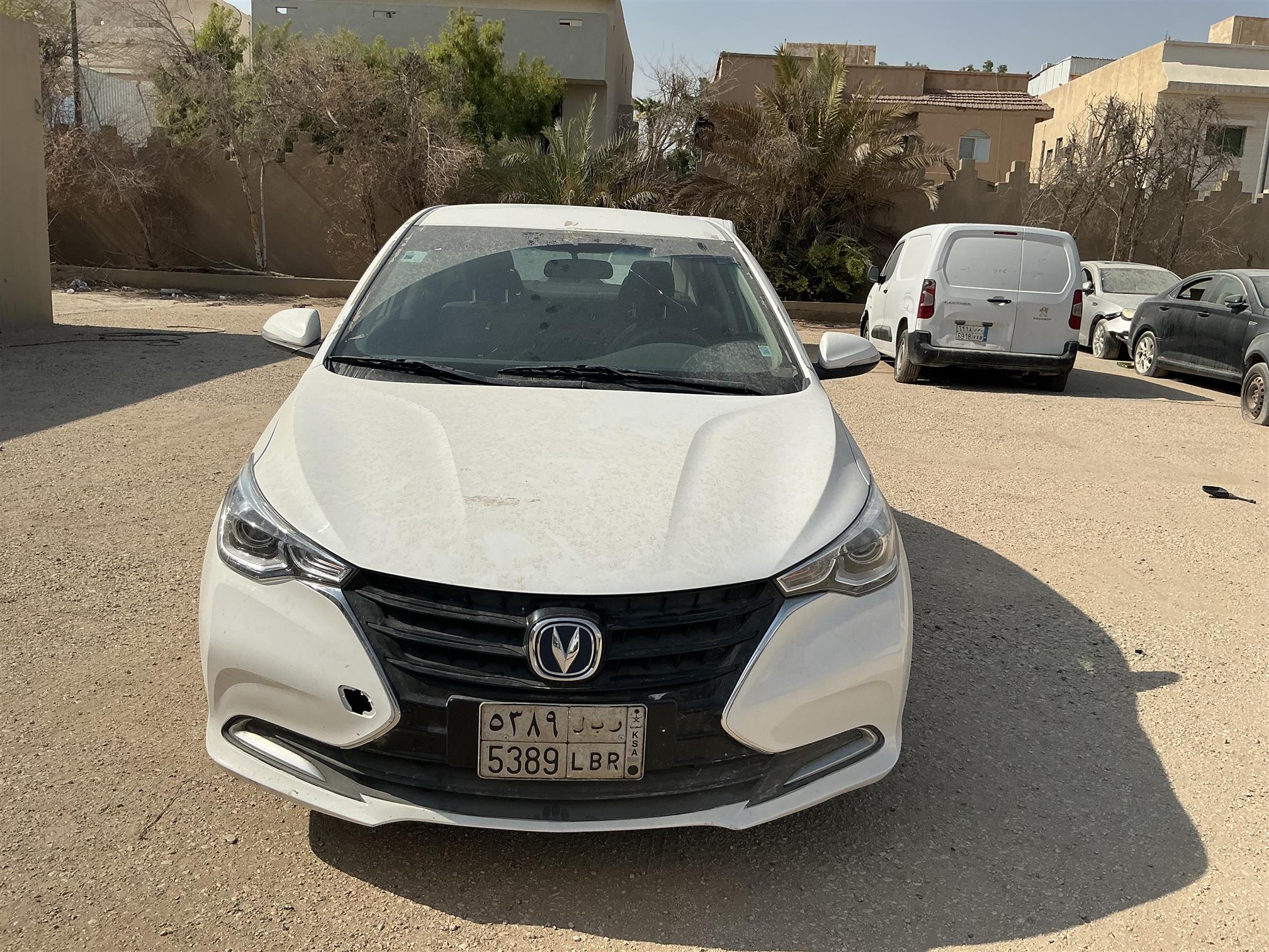 شانجان السفن اوتوماتيك ضربه في الشاس+المحرك لاتعمل تباع على حالتها 