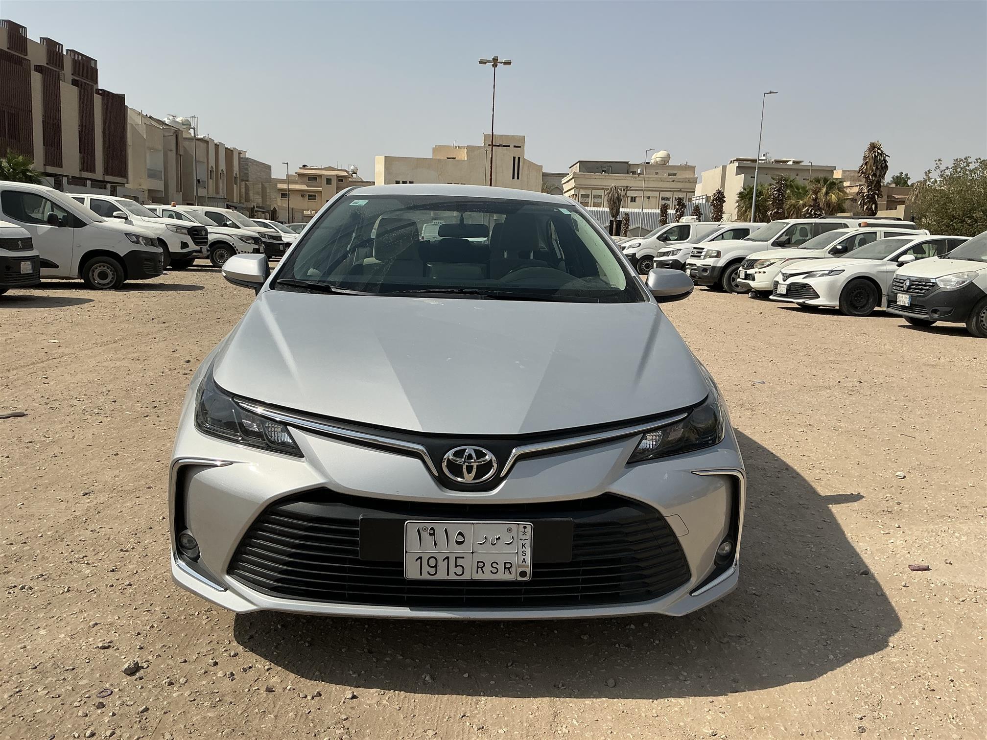 تويوتا كورولاسيدان 1.5اوتوماتيك
